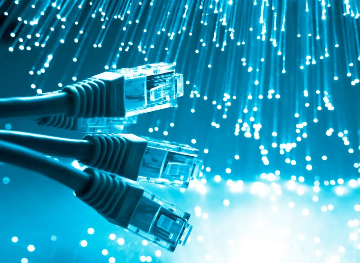 Capa: Redes de Computadores – Alfredo Junior