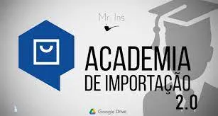 Capa: Academia de importação 2.0                                                                    – Mister insCurso Original, Completo e Didático da loja Mister Ins: Encontrando produtos com preços acessíveis nos EUA, aprenda a identificar boas oportunidades de compra de produtos novos e usados, como importar esses produtos para o Brasil, lucrando com eletrônicos usados dos EUA e muito mais. Curso feito por Bruno Pereira.