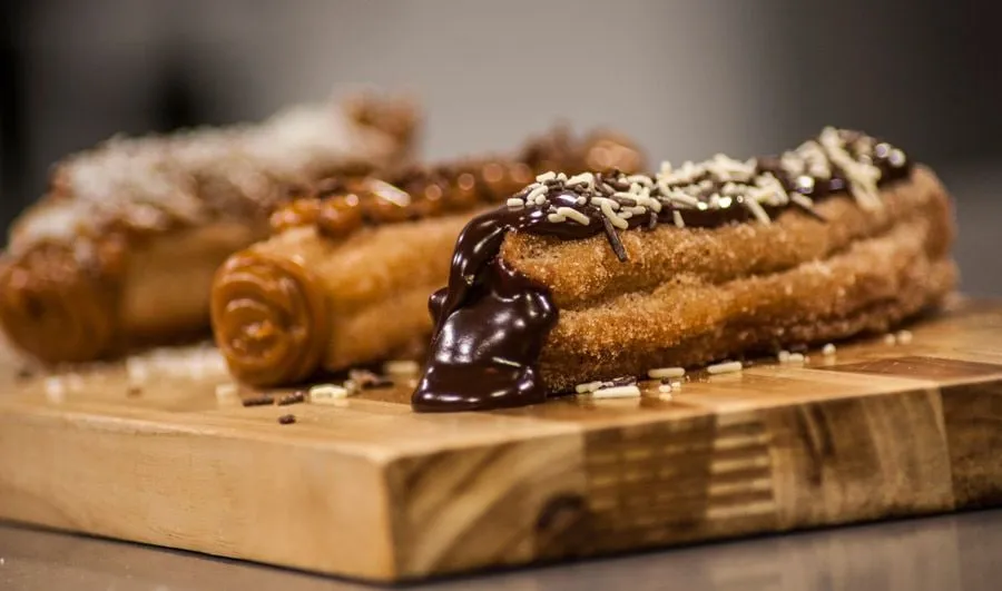 Capa: Churros e doces de barraquinha