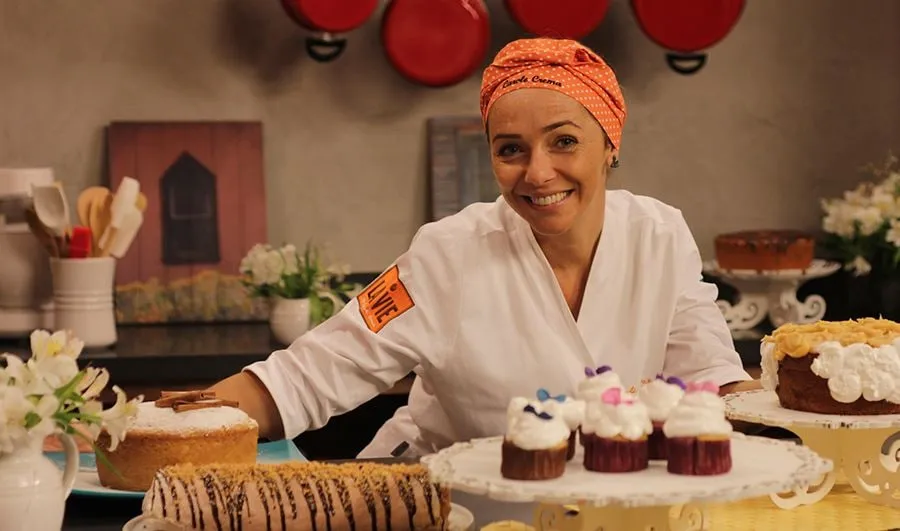 Capa: Carole Crema – Segredos de confeiteiro – massas e receitas